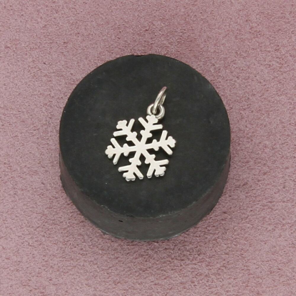 james avery sterling silver snow crystal snowflake charm pendant
